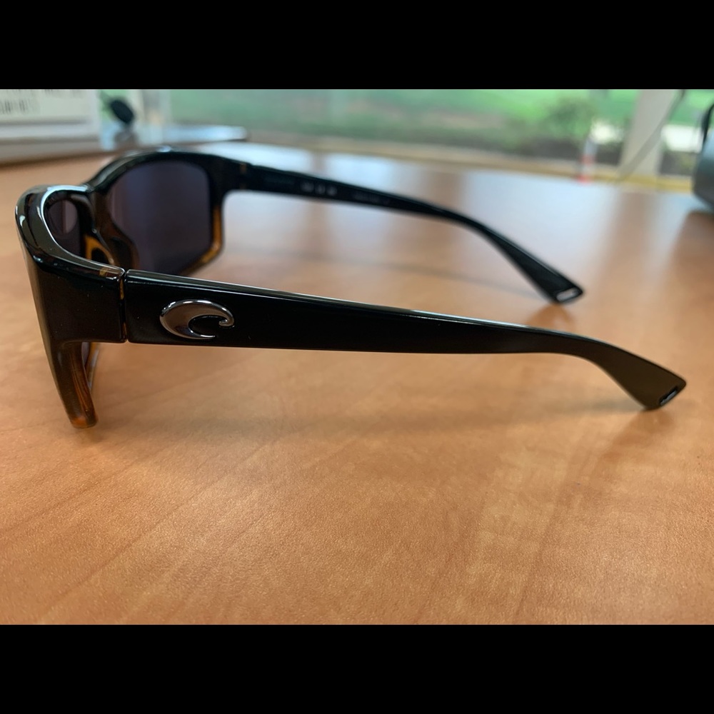 Brand new pair of costa sunglasses.